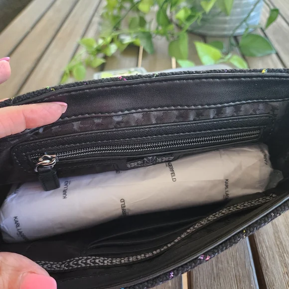 Black handbag - Picture 10 of 10